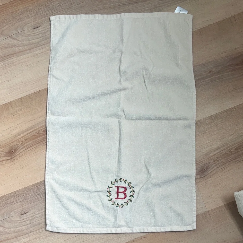 St. Nicholas Square White Off Hand Towels | B Monogram Christmas wreath holiday